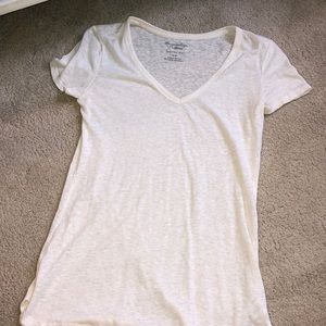 American Eagle favorite tee